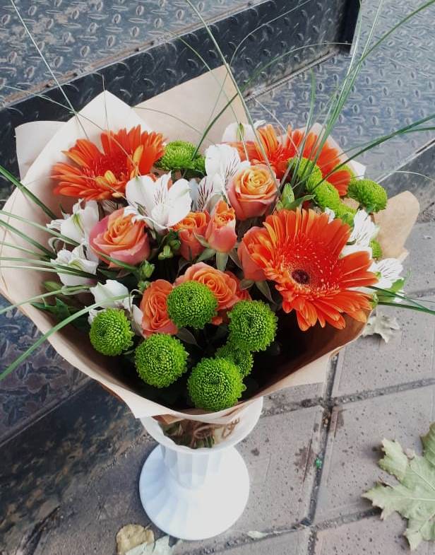 Букет цветов из: Герберы, Хризантемы, Альстромерии и Розы в Орджоникидзевском