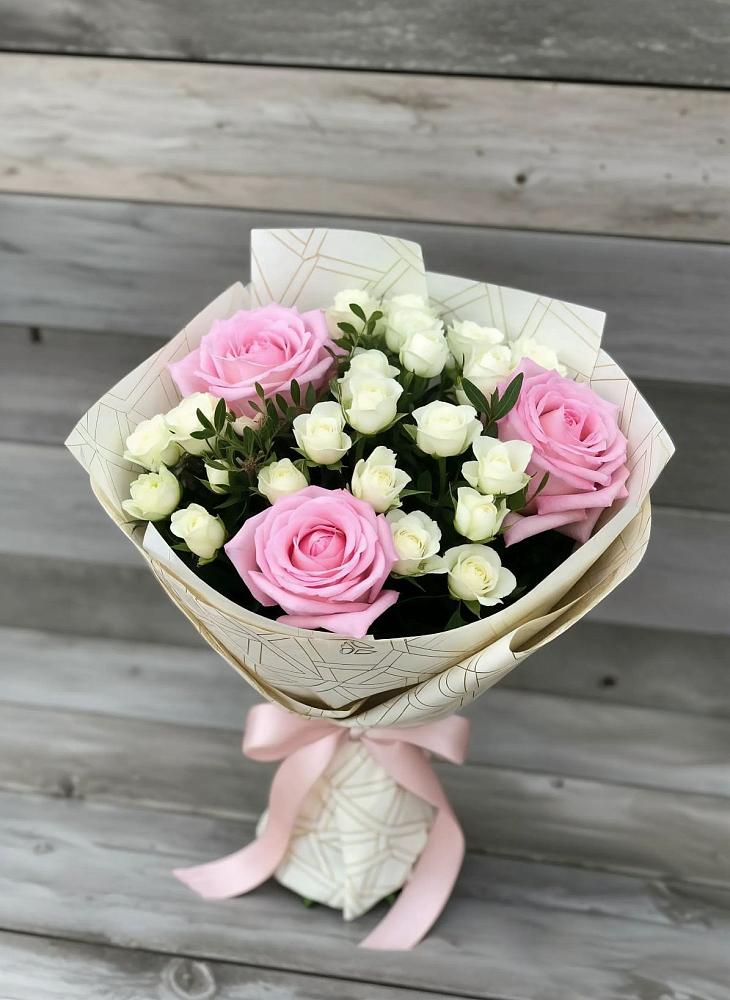 Букет цветов из: Розы в Орджоникидзевском