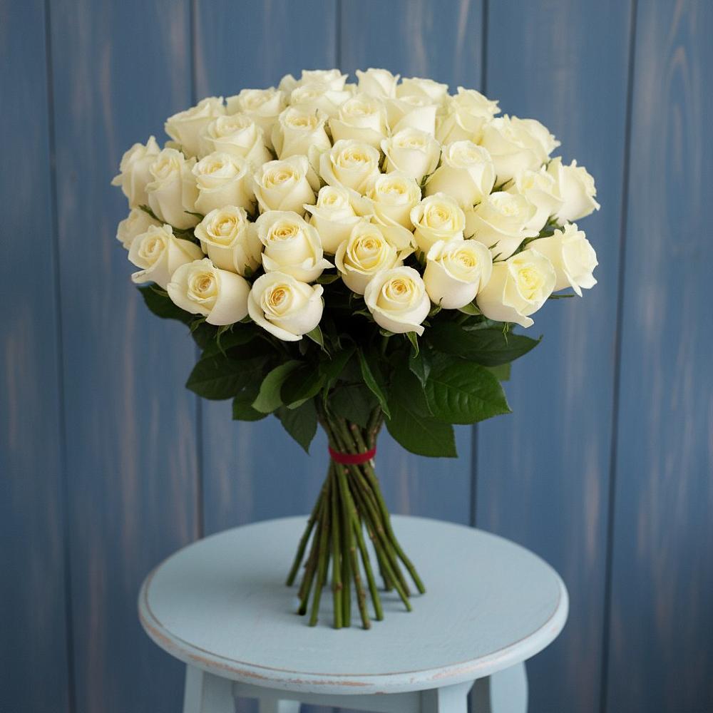 Букет 51 Белая роза Эдлесс Лав в Орджоникидзевском