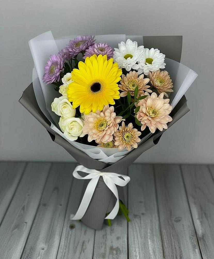 Букет цветов из: Розы, Герберы и Хризантемы в Орджоникидзевском