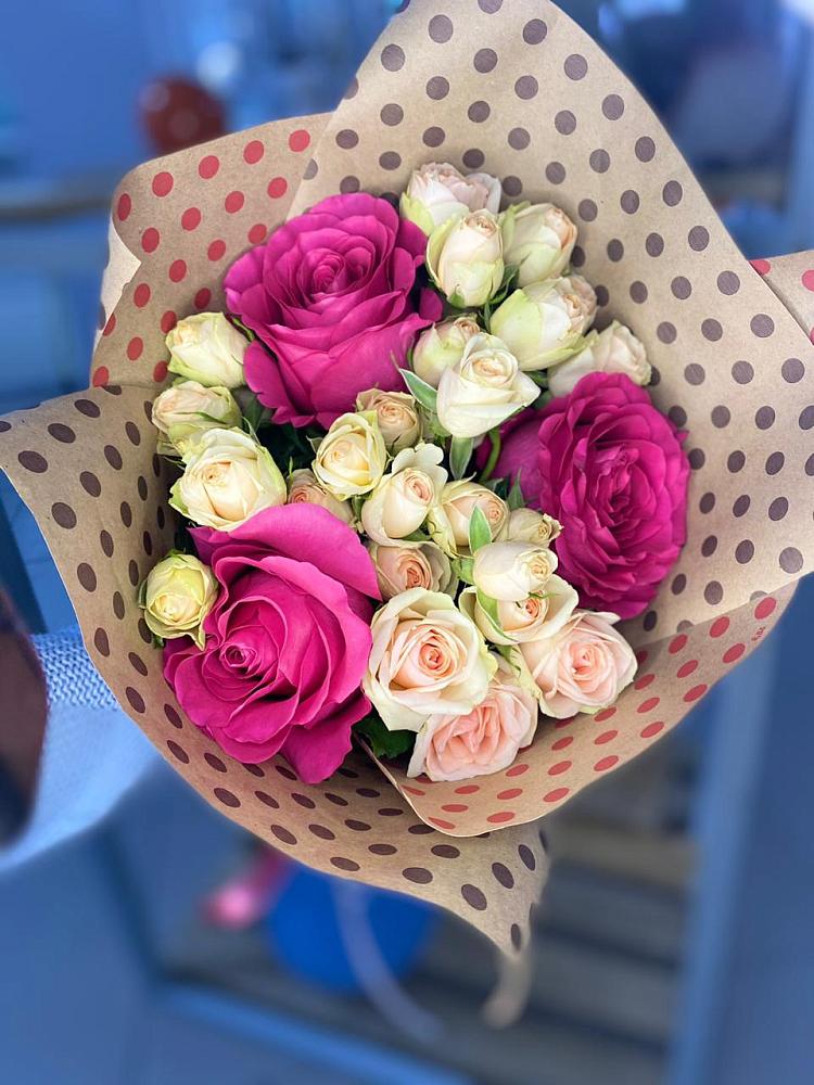 Букет цветов из: Розы в Орджоникидзевском