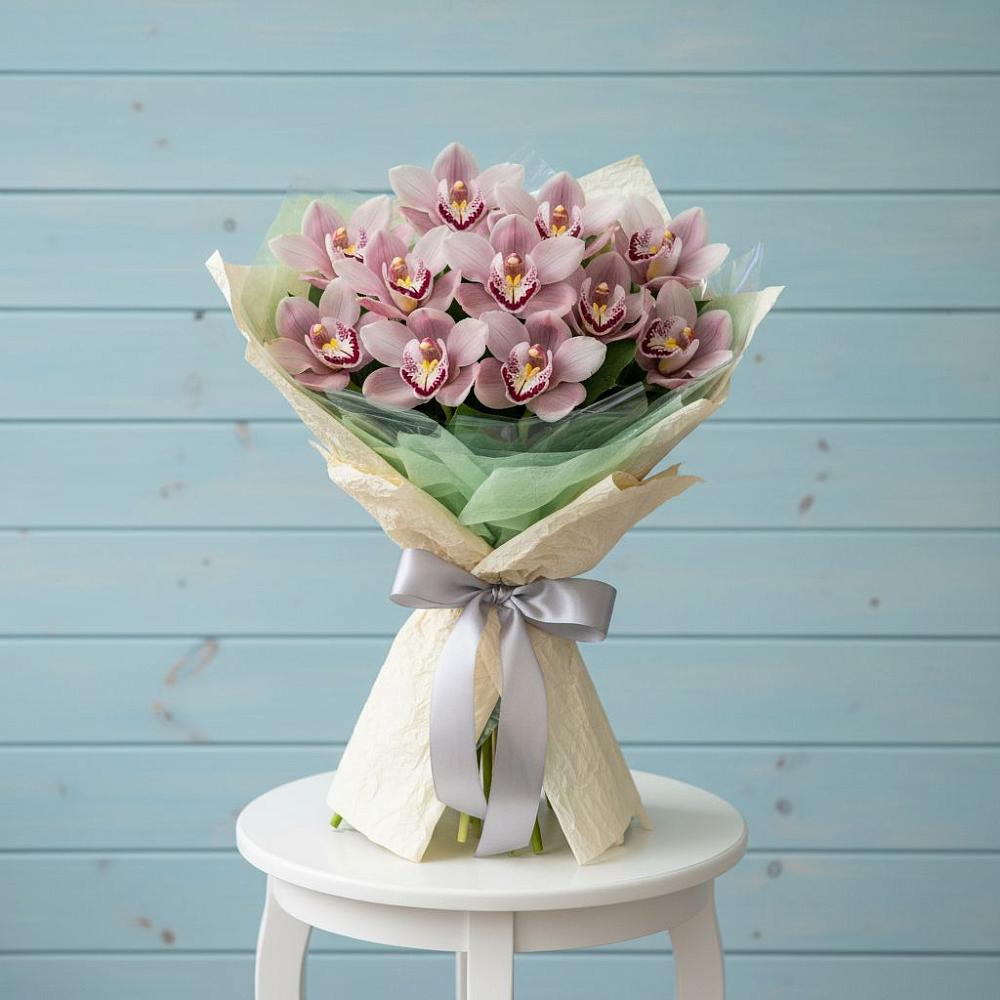 Букет цветов из: Орхидеи и Розы в Орджоникидзевском