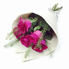 Букет цветов из:  Розы в Орджоникидзевском