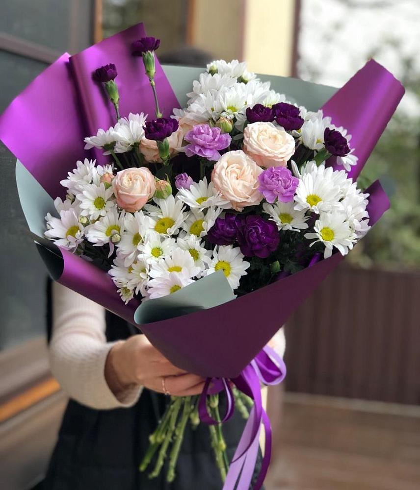 Букет цветов из: Хризантемы, Гвоздики и Розы в Орджоникидзевском
