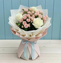 Букет цветов из:  Розы в Орджоникидзевском