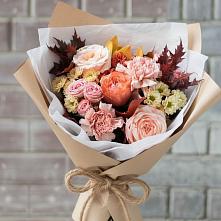 Букет цветов из:  Гвоздики, Хризантемы и Розы в Орджоникидзевском
