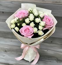 Букет цветов из:  Розы в Орджоникидзевском
