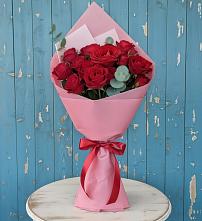 Букет цветов из:  Розы в Орджоникидзевском