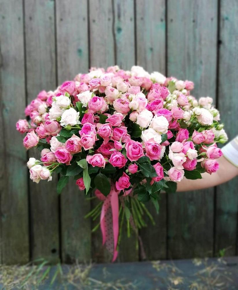 Букет Розовые кустовые розы Натали и Лав Лидия в Орджоникидзевском