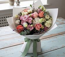 Букет цветов из:  Розы, Лизиантусы и Гвоздики в Орджоникидзевском