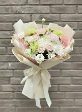 Букет цветов из:  Гвоздики, Розы, Лизиантусы и Хризантемы в Орджоникидзевском