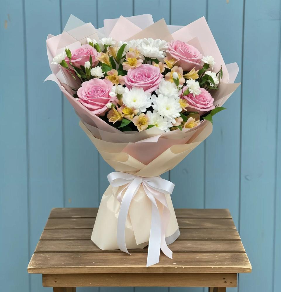 Букет цветов из: Гвоздики, Орхидеи и Розы в Орджоникидзевском