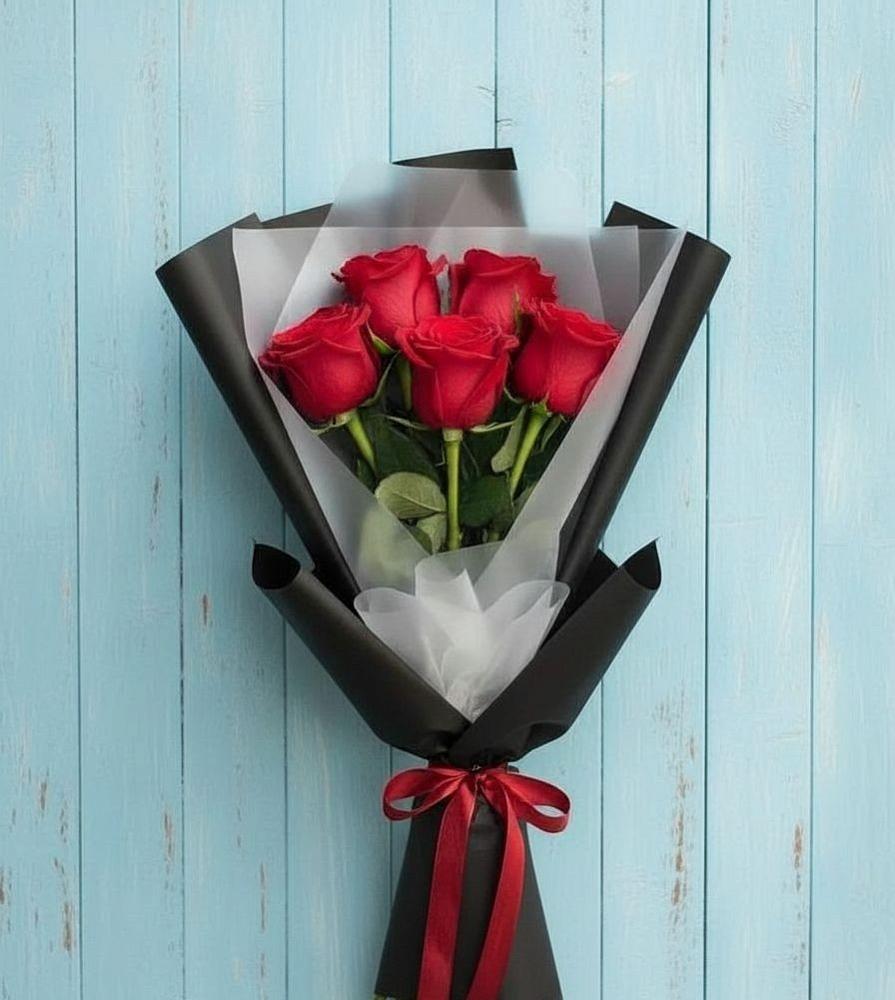 Букет цветов из: Розы в Орджоникидзевском