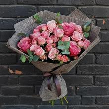 Букет цветов из:  Розы в Орджоникидзевском